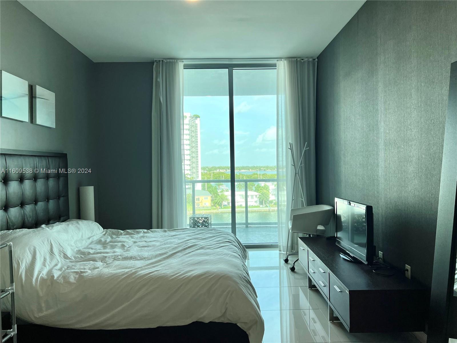 ELOQUENCE ON THE BAY COND - Residential Lease