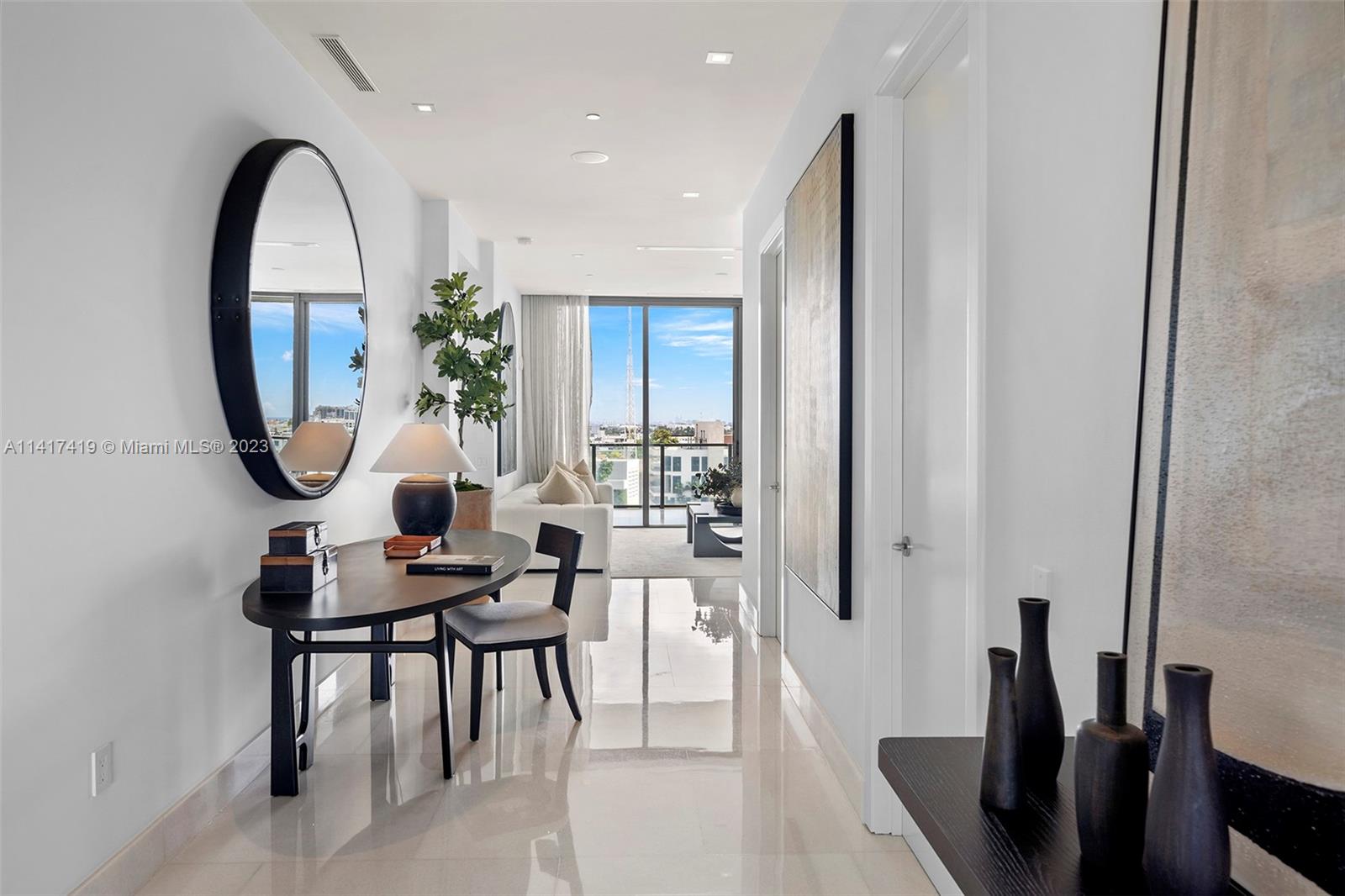 APOGEE CONDO - Residential