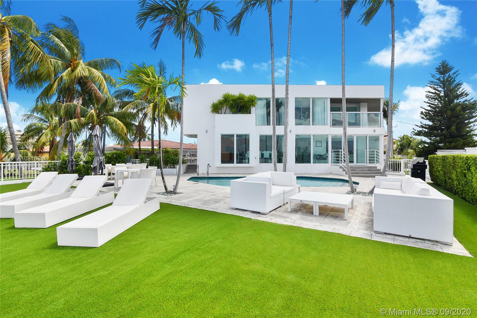 TREASURE ISLAND - Residential