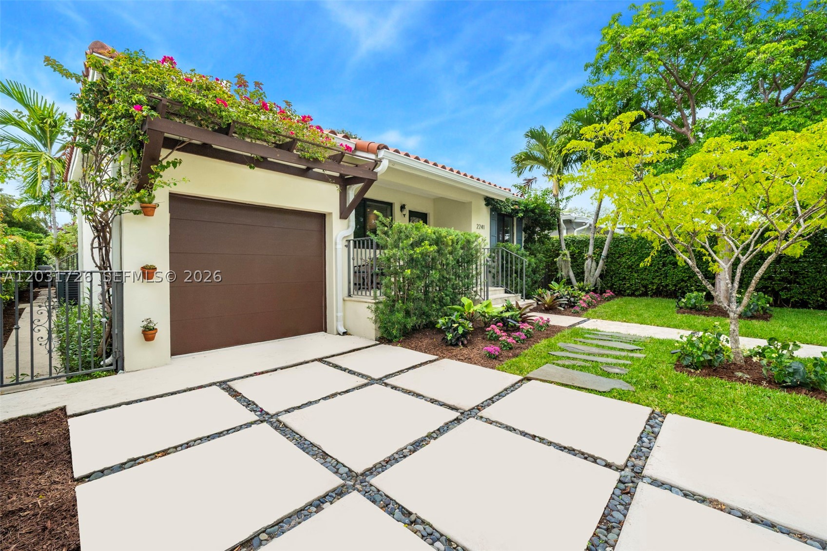 SILVER BLUFF EST-SEC B - Residential