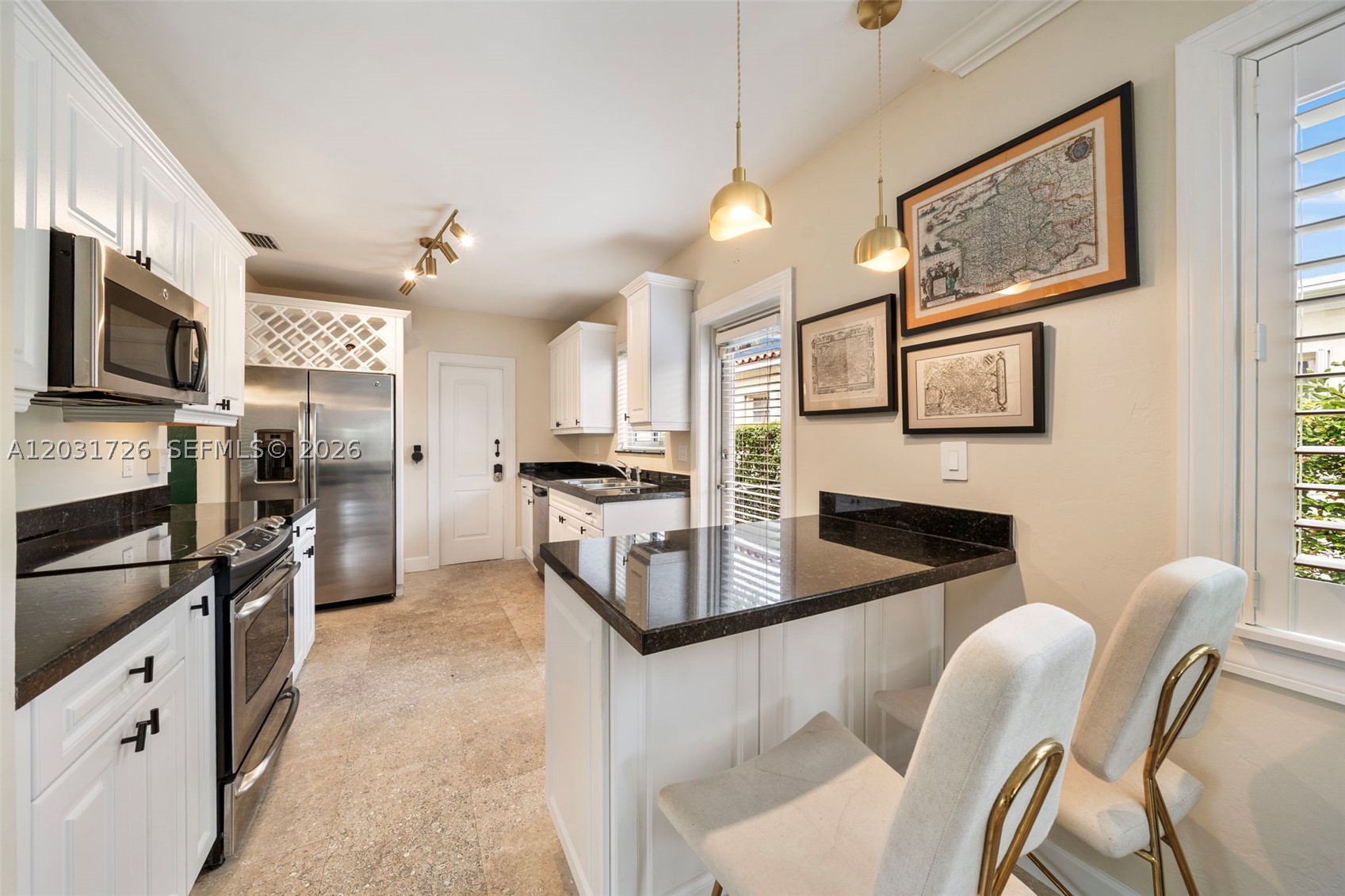 SILVER BLUFF EST-SEC B - Residential