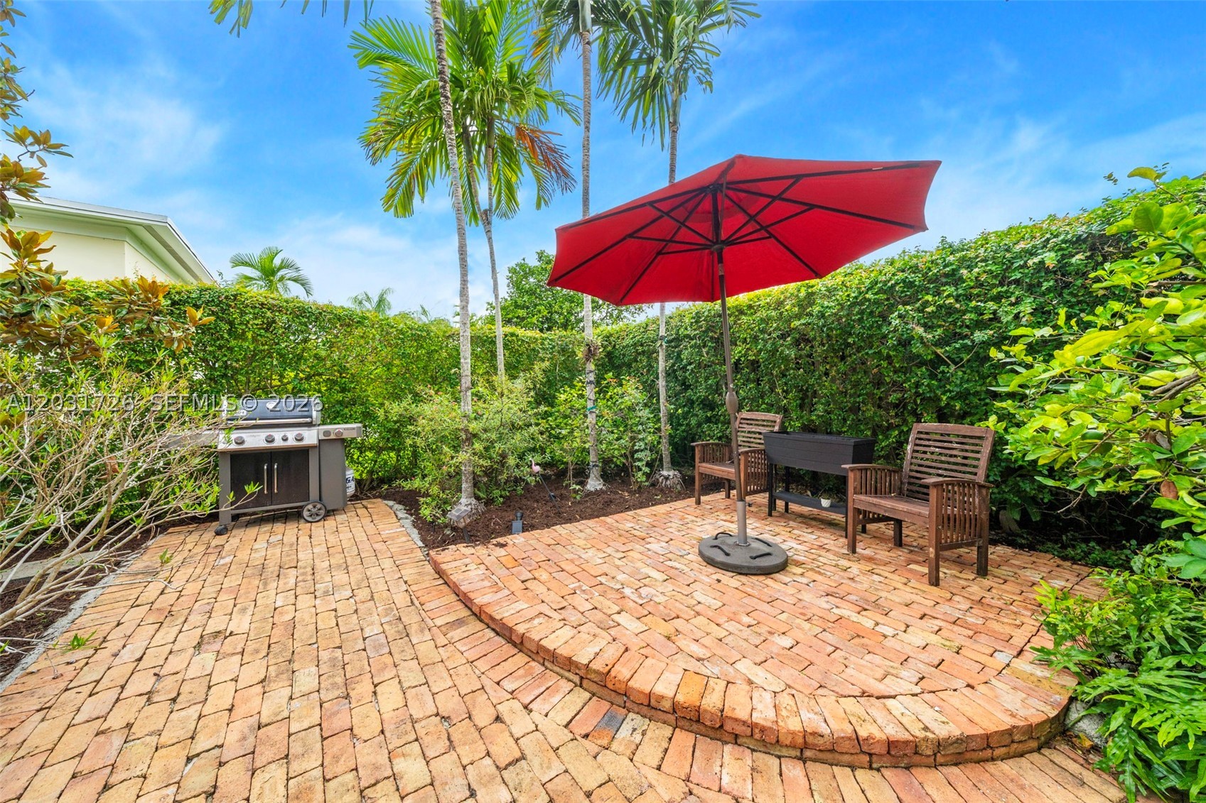 SILVER BLUFF EST-SEC B - Residential