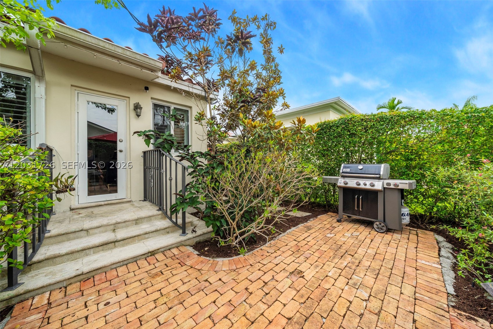 SILVER BLUFF EST-SEC B - Residential