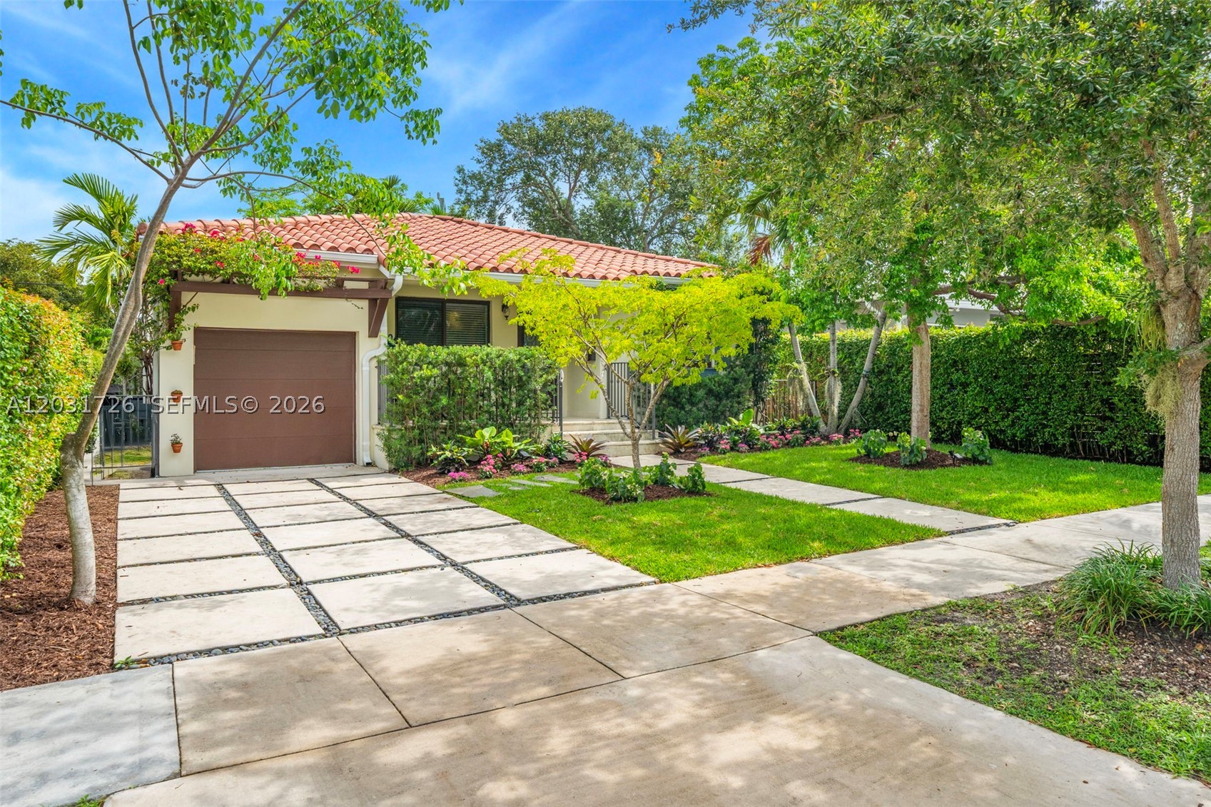 SILVER BLUFF EST-SEC B - Residential