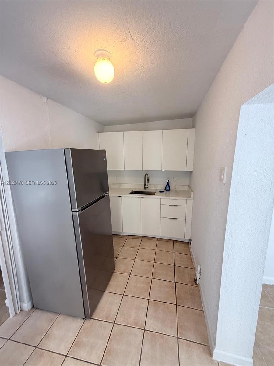 HOLLYWOOD - Residential Lease