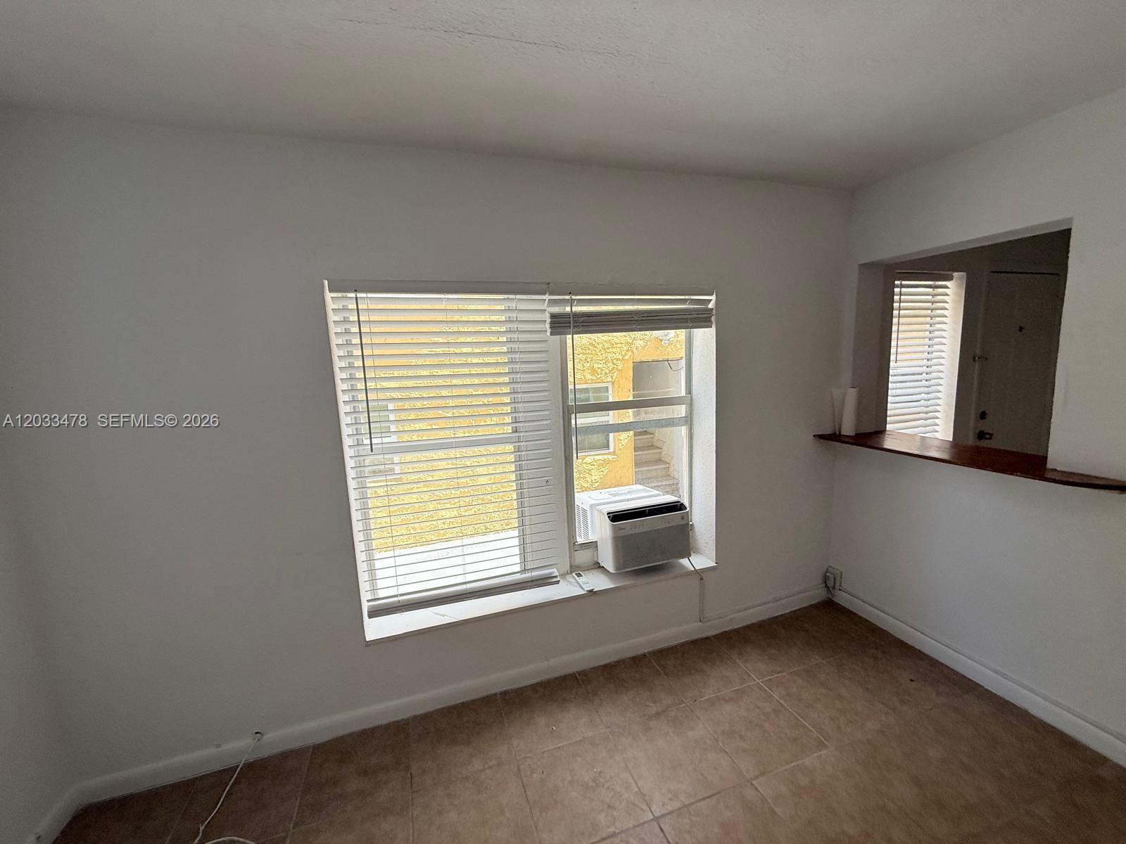 HOLLYWOOD - Residential Lease