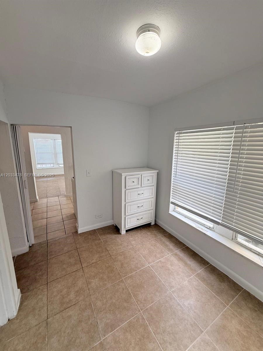 HOLLYWOOD - Residential Lease