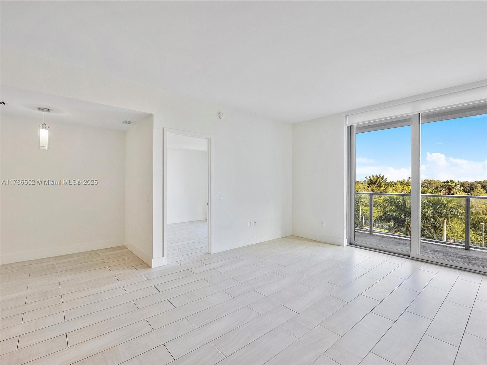 METROPICA NORTH TOWER ONE - Residential