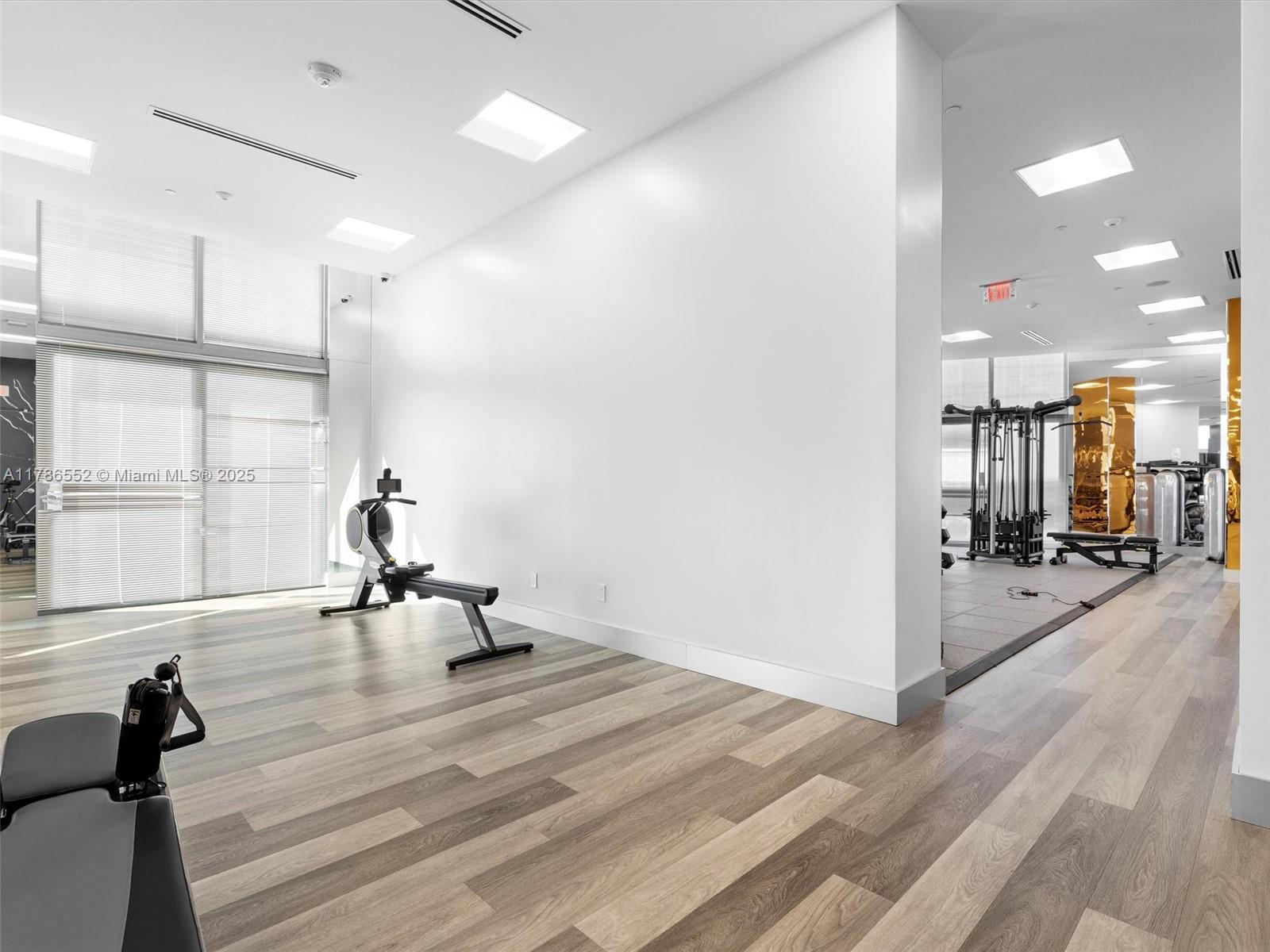 METROPICA NORTH TOWER ONE - Residential