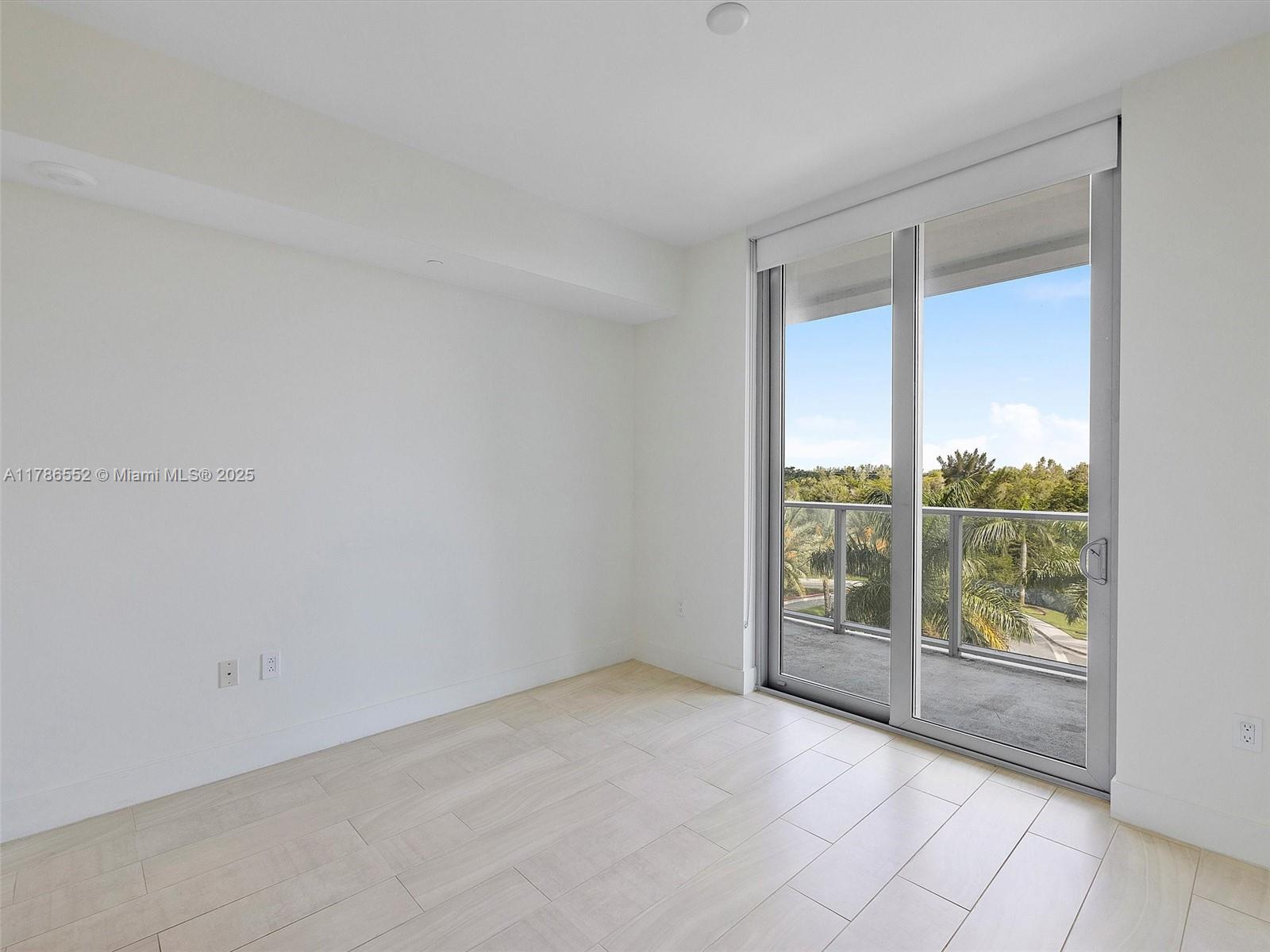 METROPICA NORTH TOWER ONE - Residential