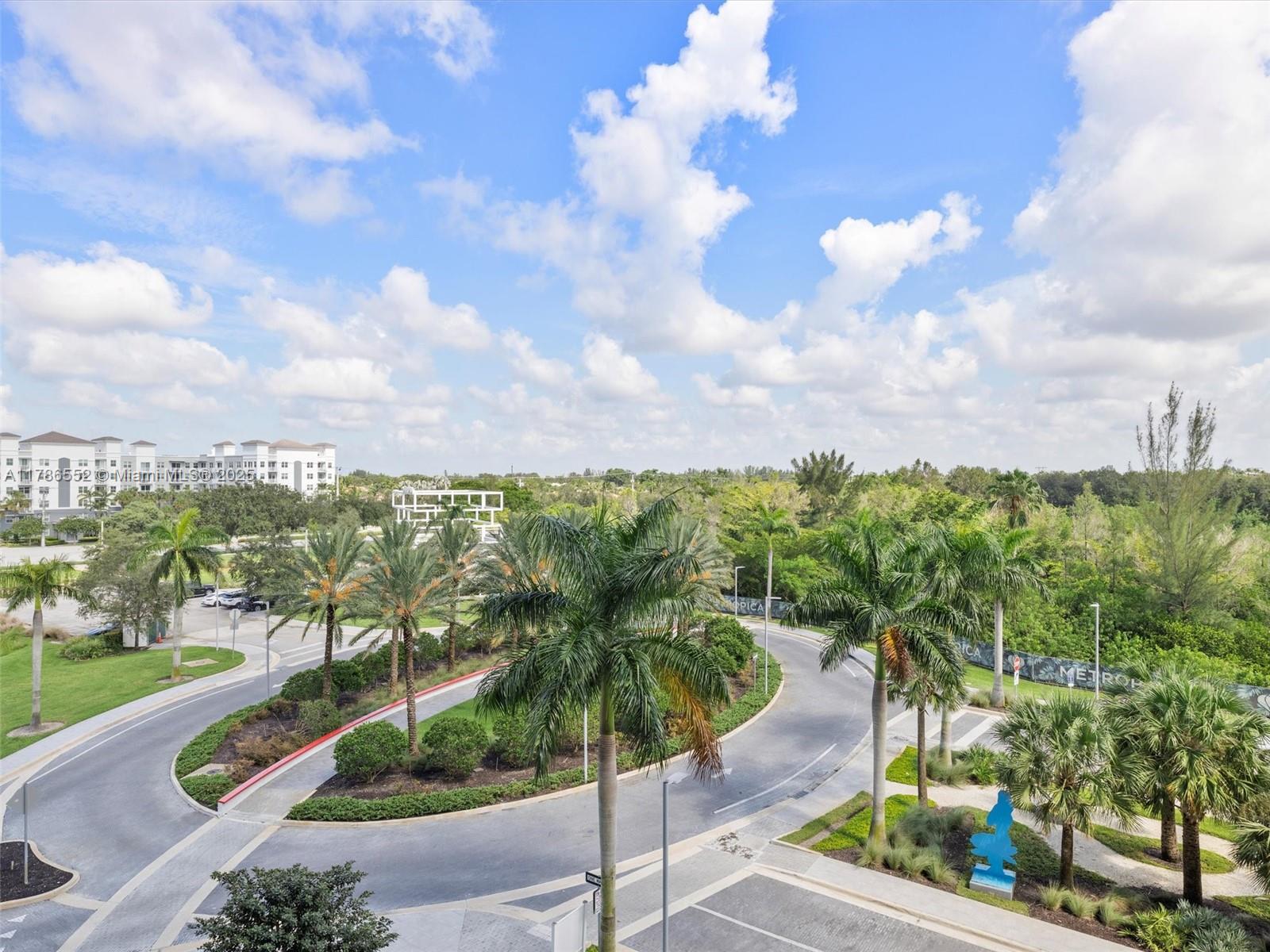 METROPICA NORTH TOWER ONE - Residential