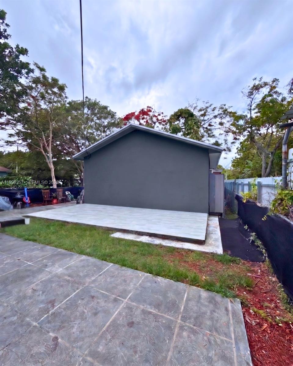 MEAD-LAWN - Residential Income