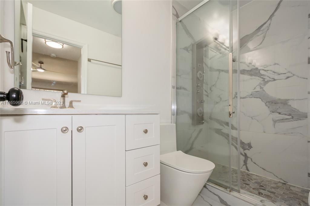 OAKWOOD ON THE GREEN COND - Residential Lease