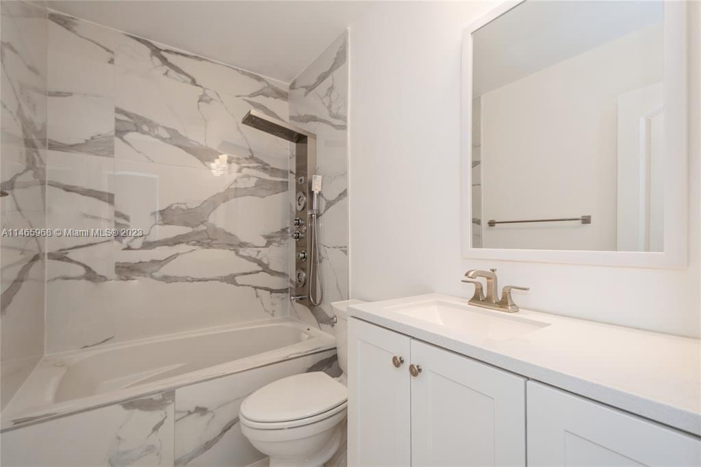 OAKWOOD ON THE GREEN COND - Residential Lease