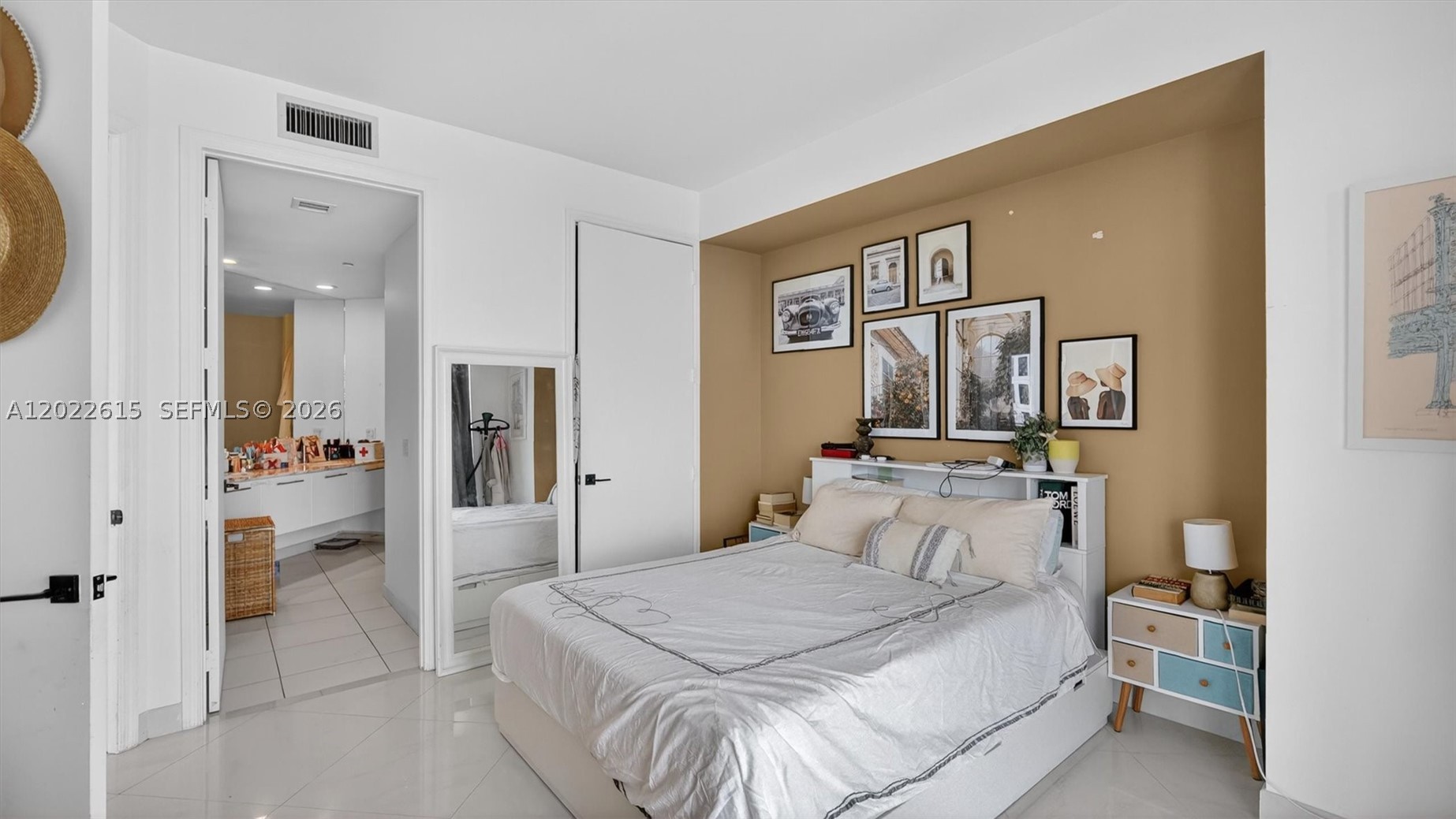 500 BRICKELL EAST CONDO - Residential