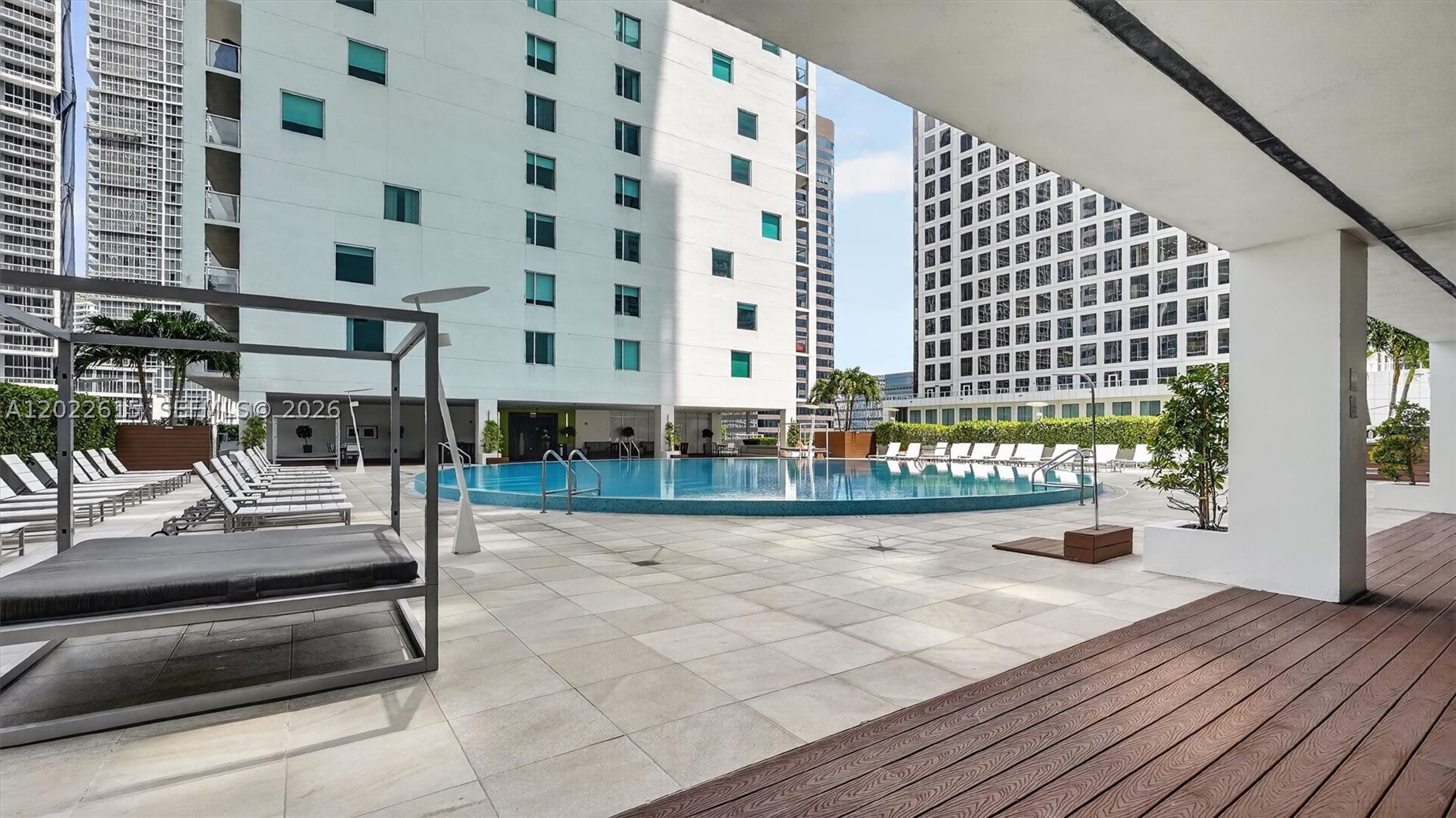 500 BRICKELL EAST CONDO - Residential