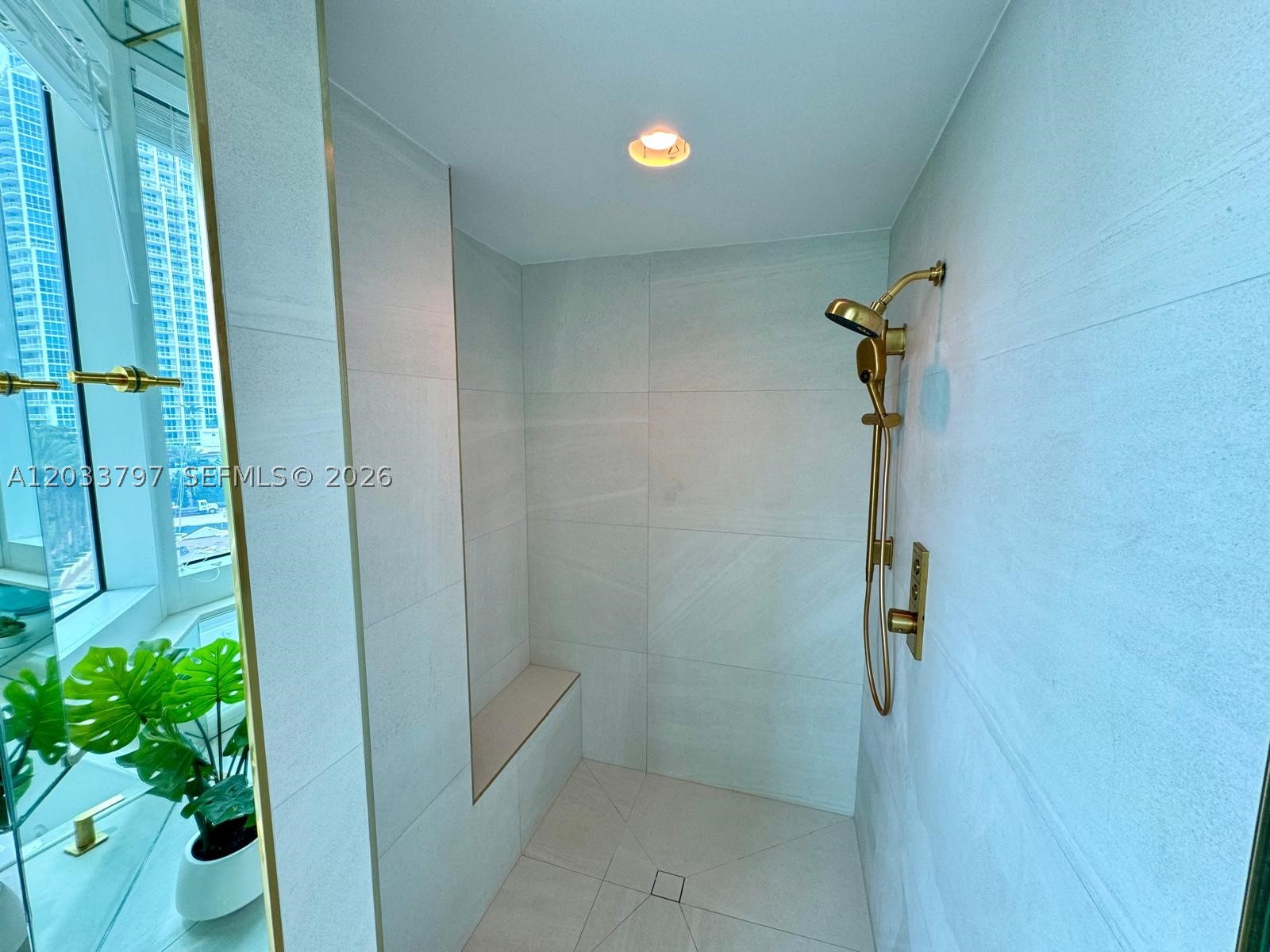 PORTOFINO TOWER CONDO - Residential Lease