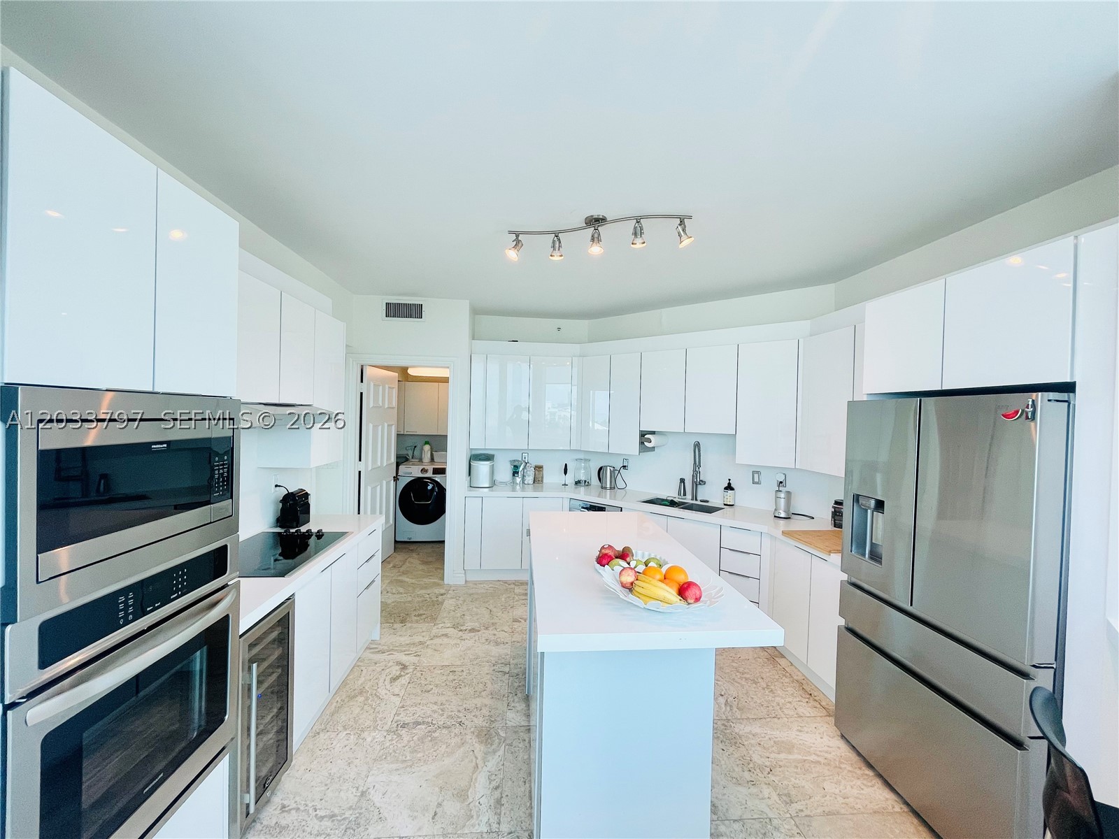 PORTOFINO TOWER CONDO - Residential Lease