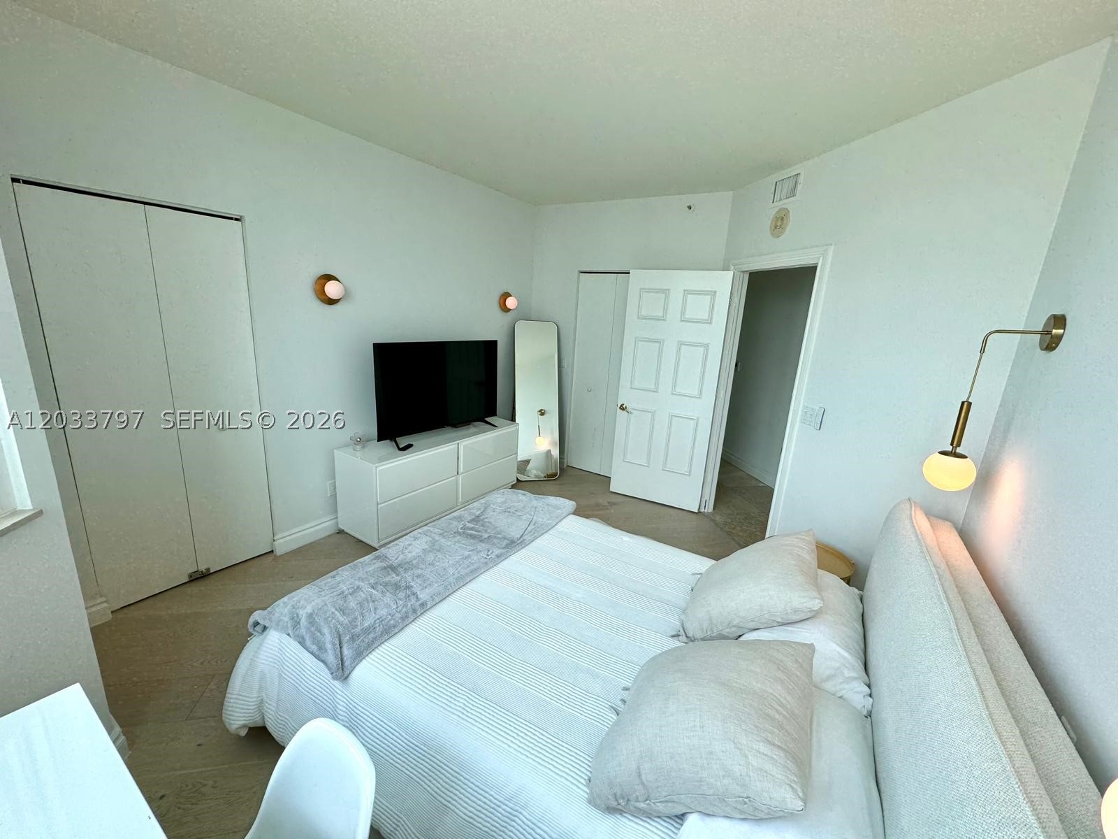 PORTOFINO TOWER CONDO - Residential Lease