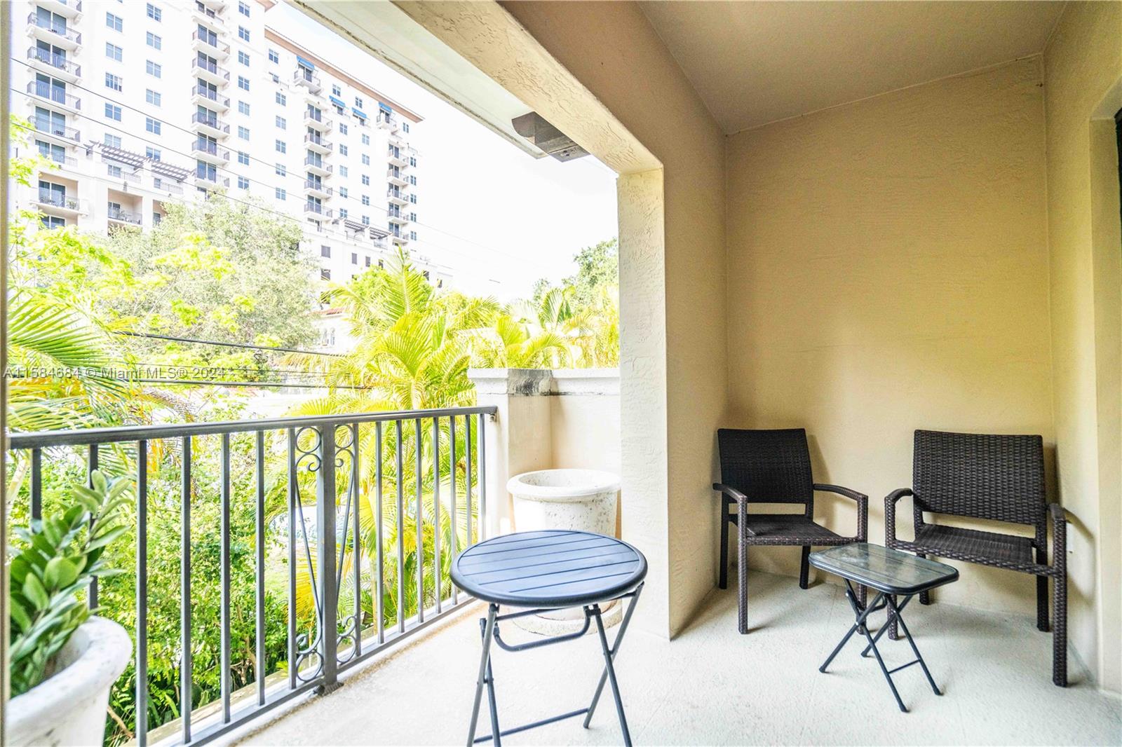CORAL GABLES SEC K - Residential Lease