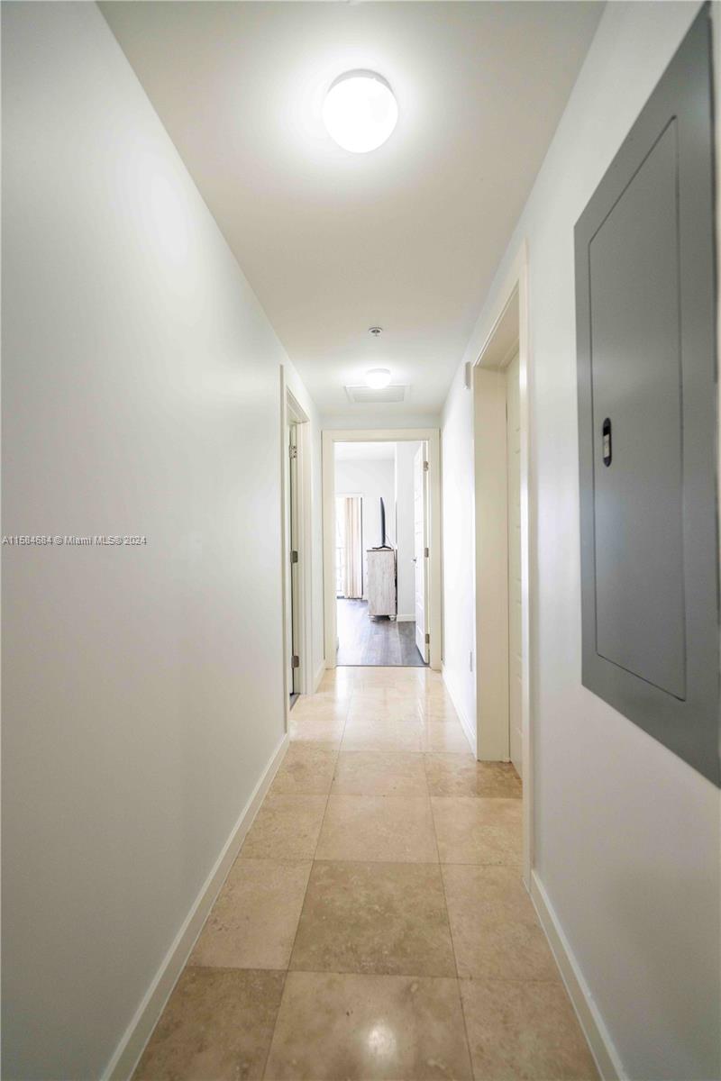 CORAL GABLES SEC K - Residential Lease