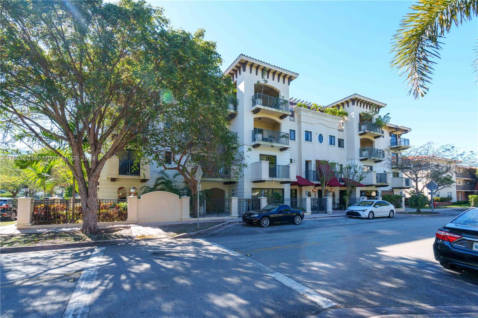 CORAL GABLES SEC K - Residential Lease