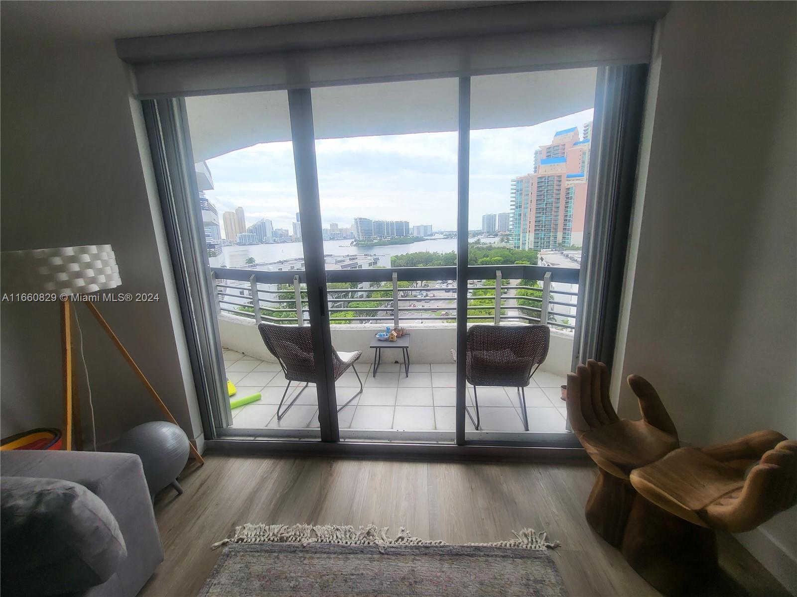 MYSTIC POINTE TOWER 600 C - Residential