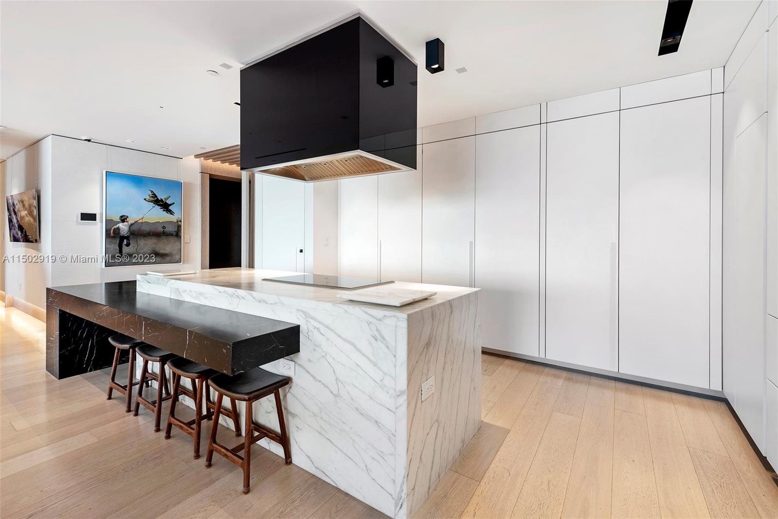 CONTINUUM ON SOUTH BEACH - Residential