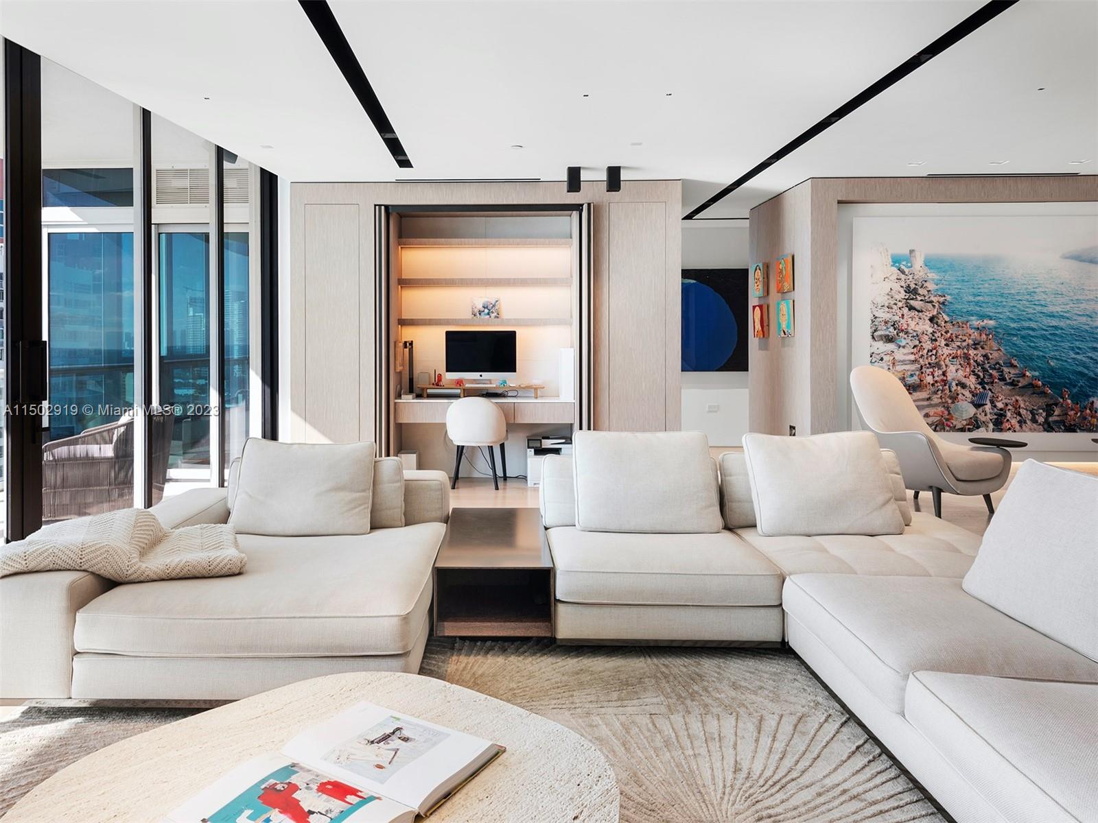 CONTINUUM ON SOUTH BEACH - Residential