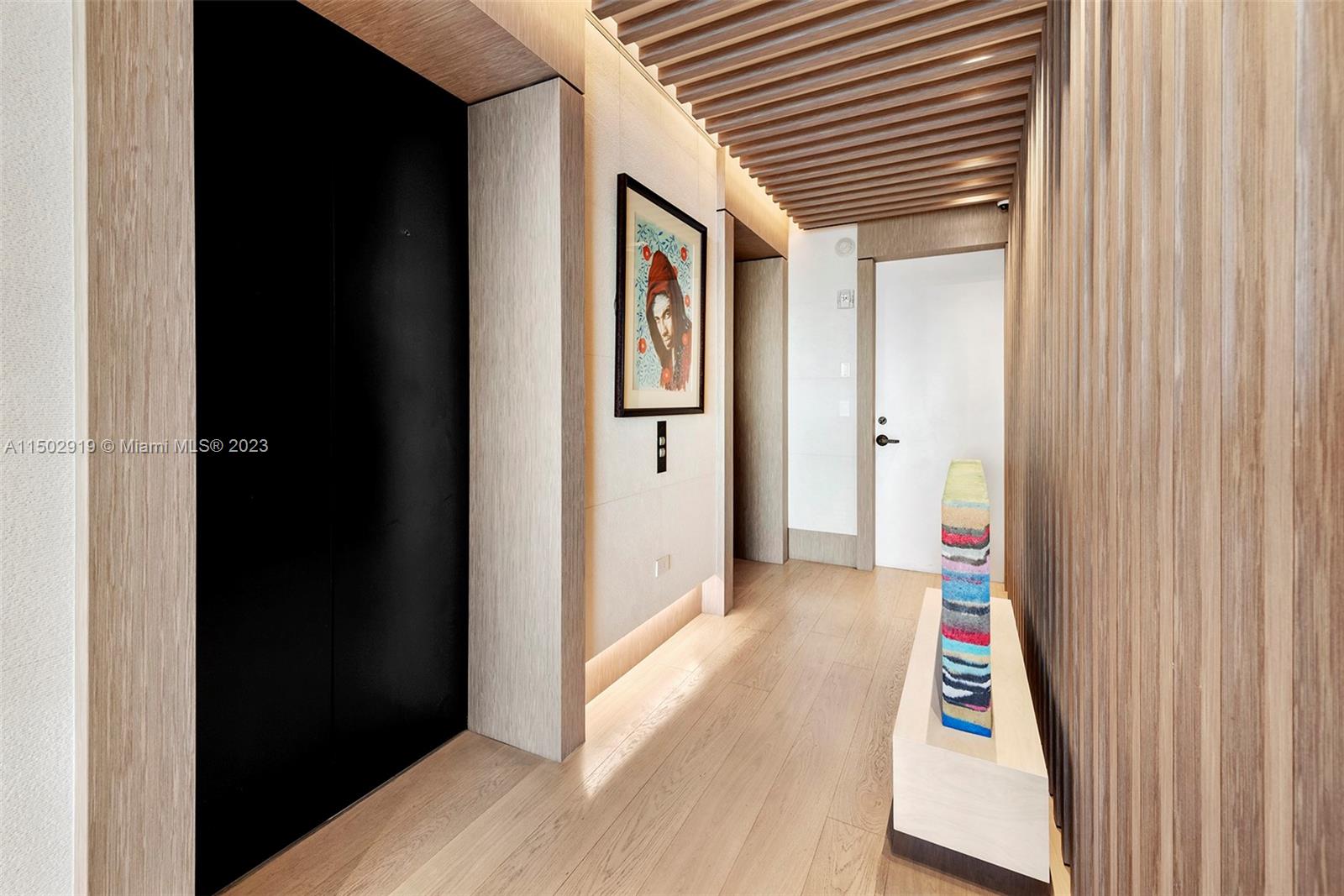 CONTINUUM ON SOUTH BEACH - Residential