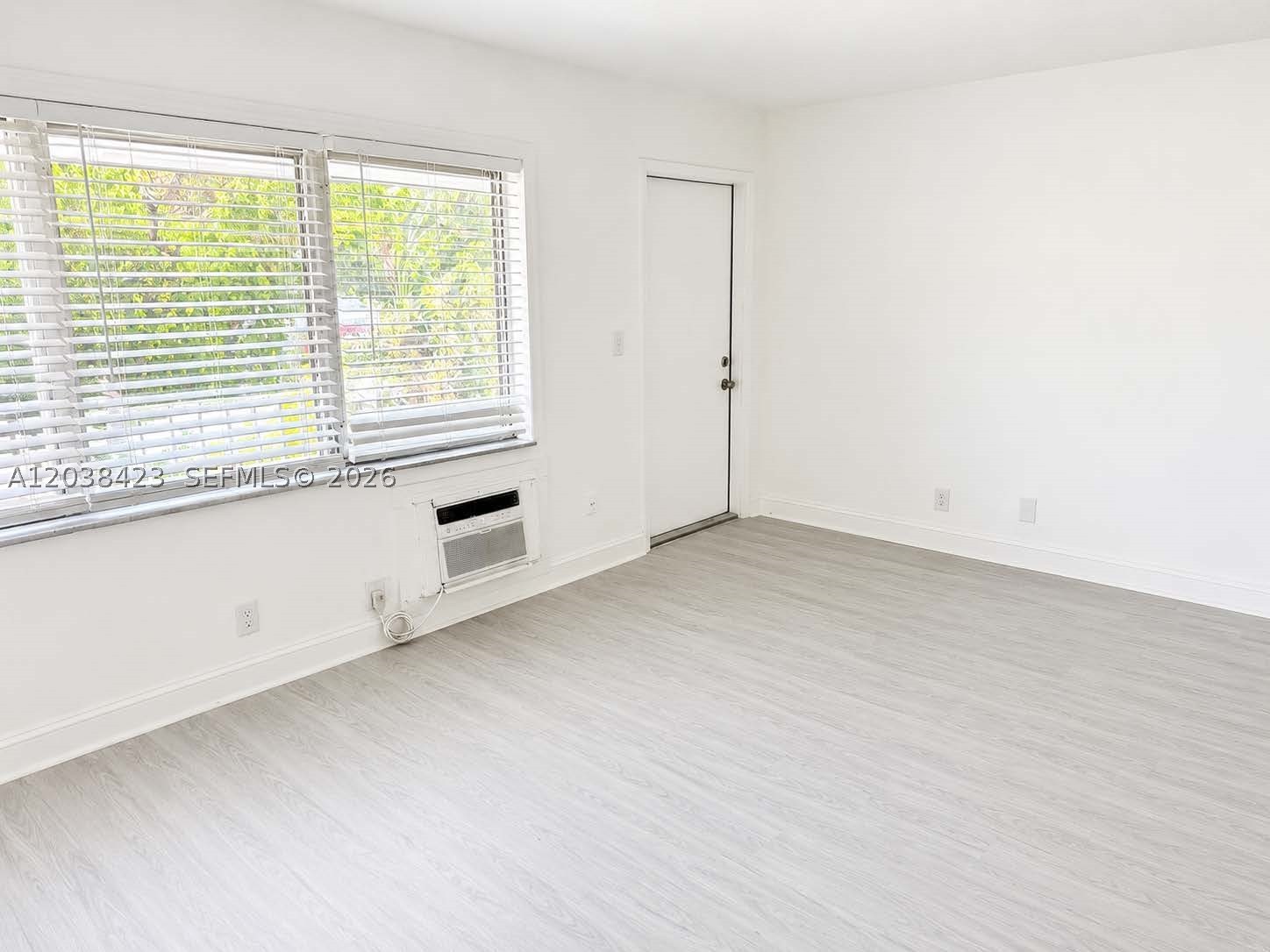 EVERGLADE LAND SALES CO - Residential Lease