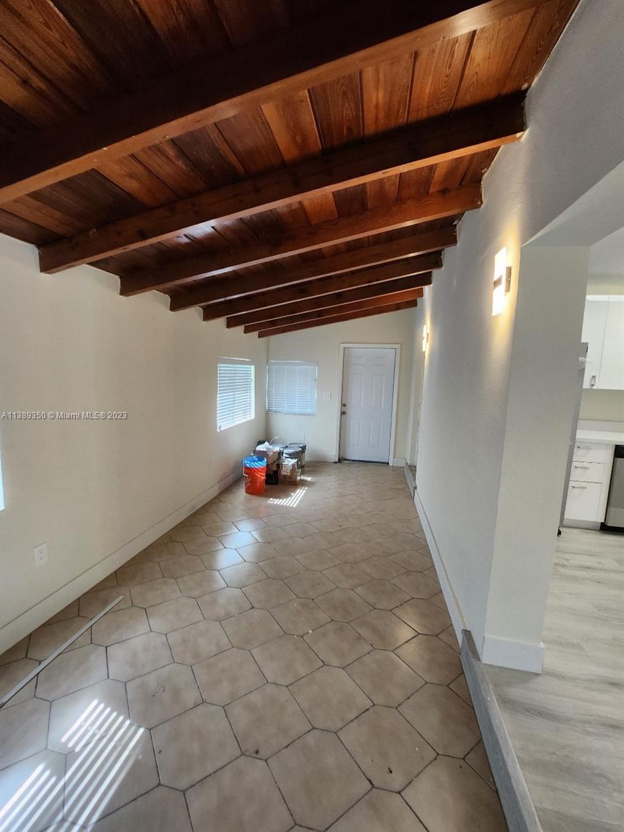 SILVER BLUFF GARDENS - Residential Lease