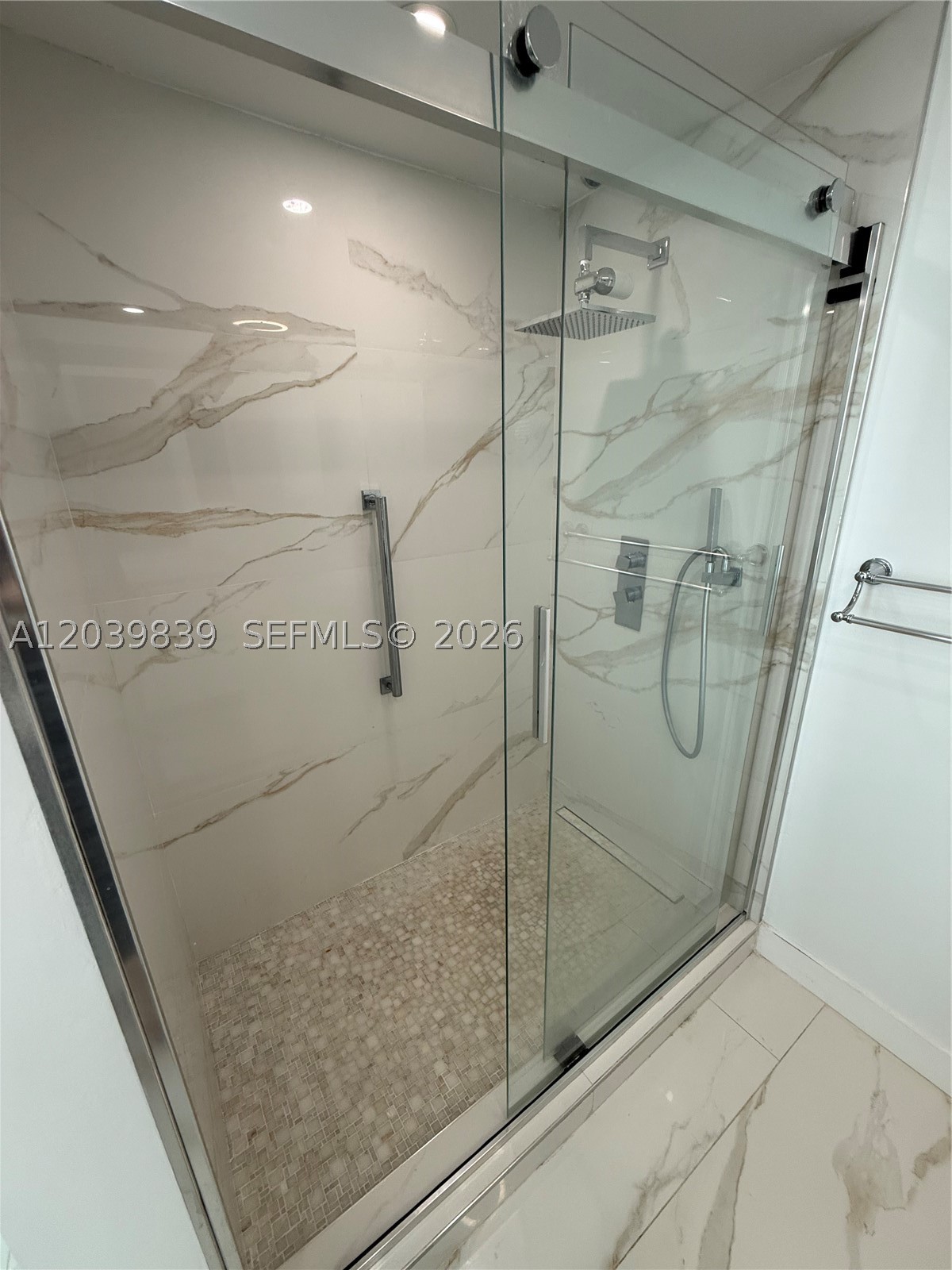 TOSCANO CONDO - Residential