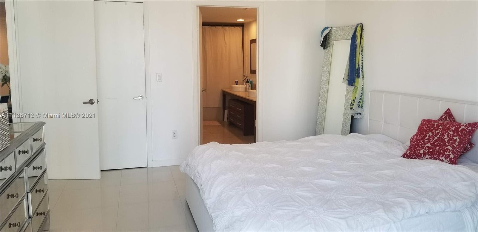 ICONBRICKELL CONDO 01 - Residential Lease
