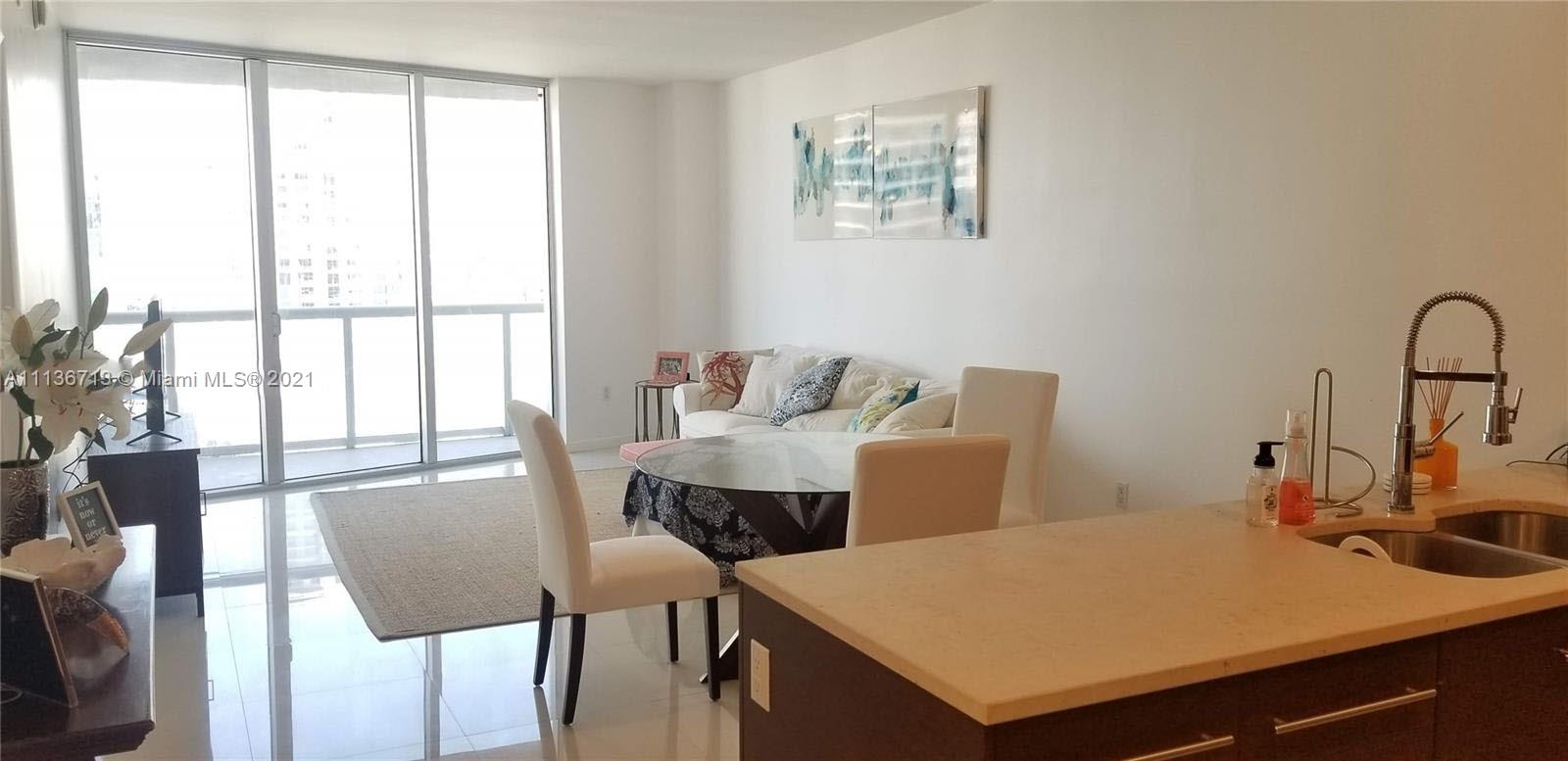 ICONBRICKELL CONDO 01 - Residential Lease