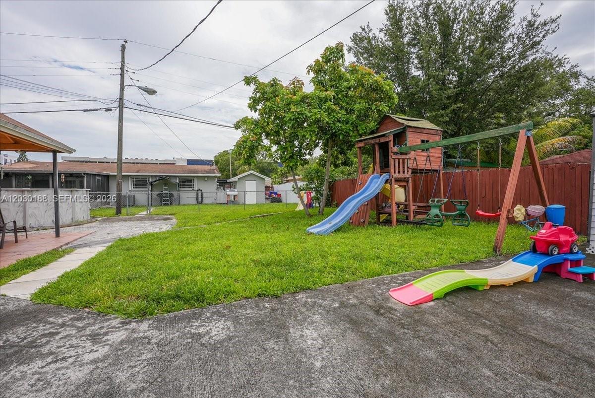 GOLF COURSE PARK - Residential