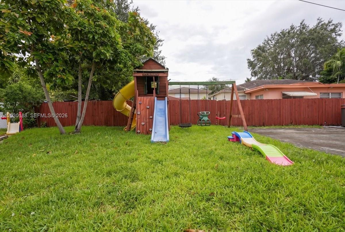 GOLF COURSE PARK - Residential
