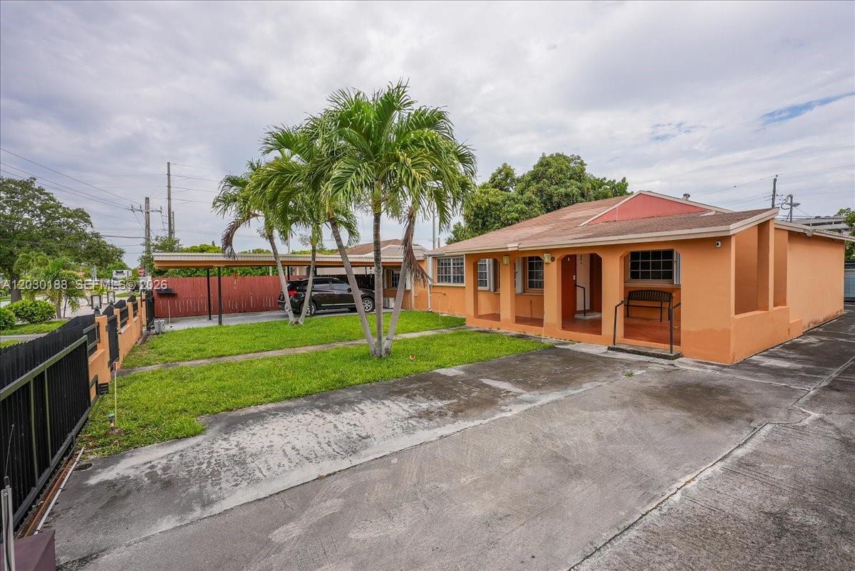 GOLF COURSE PARK - Residential