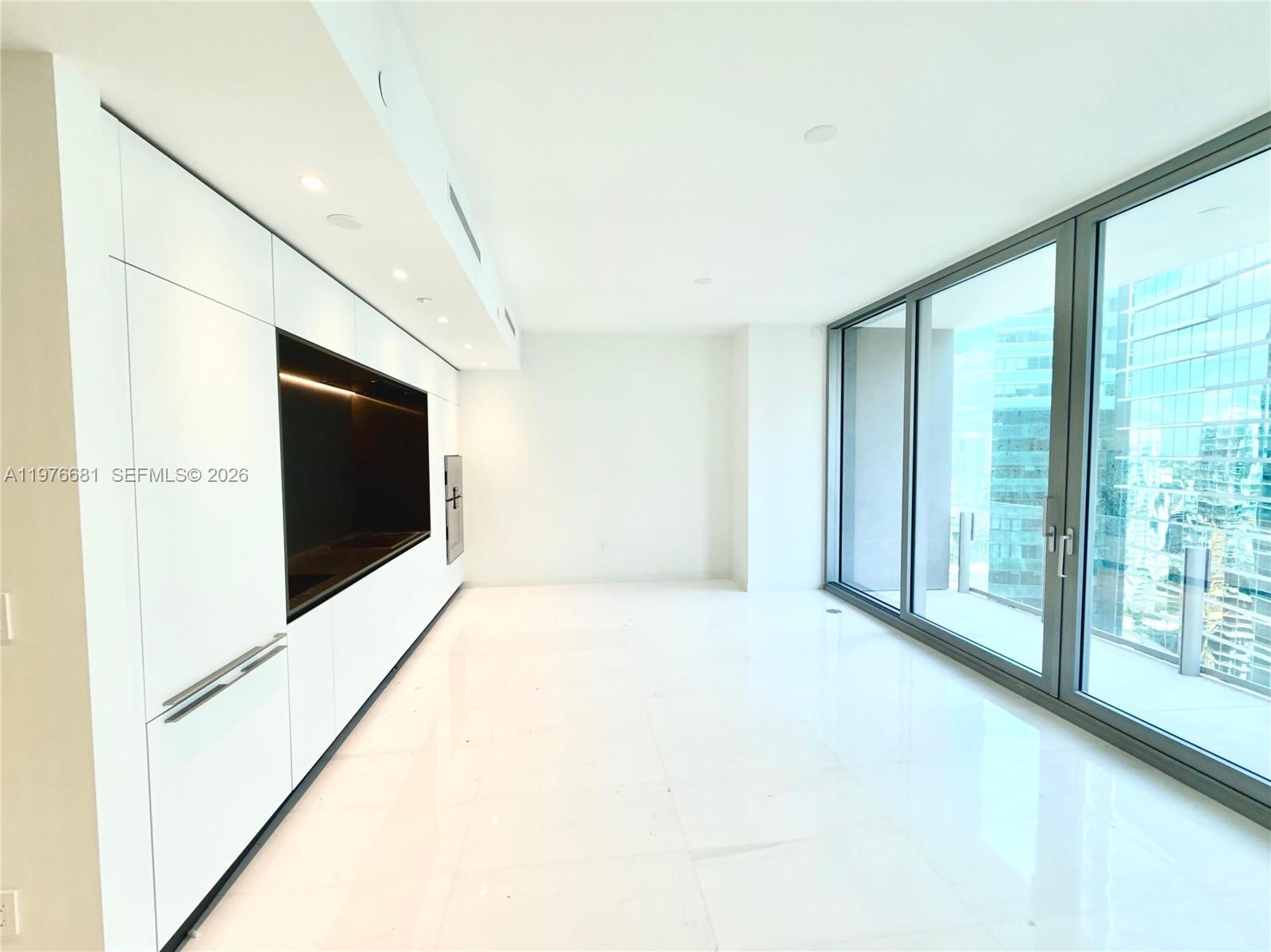 DUPONT PLAZA - Residential