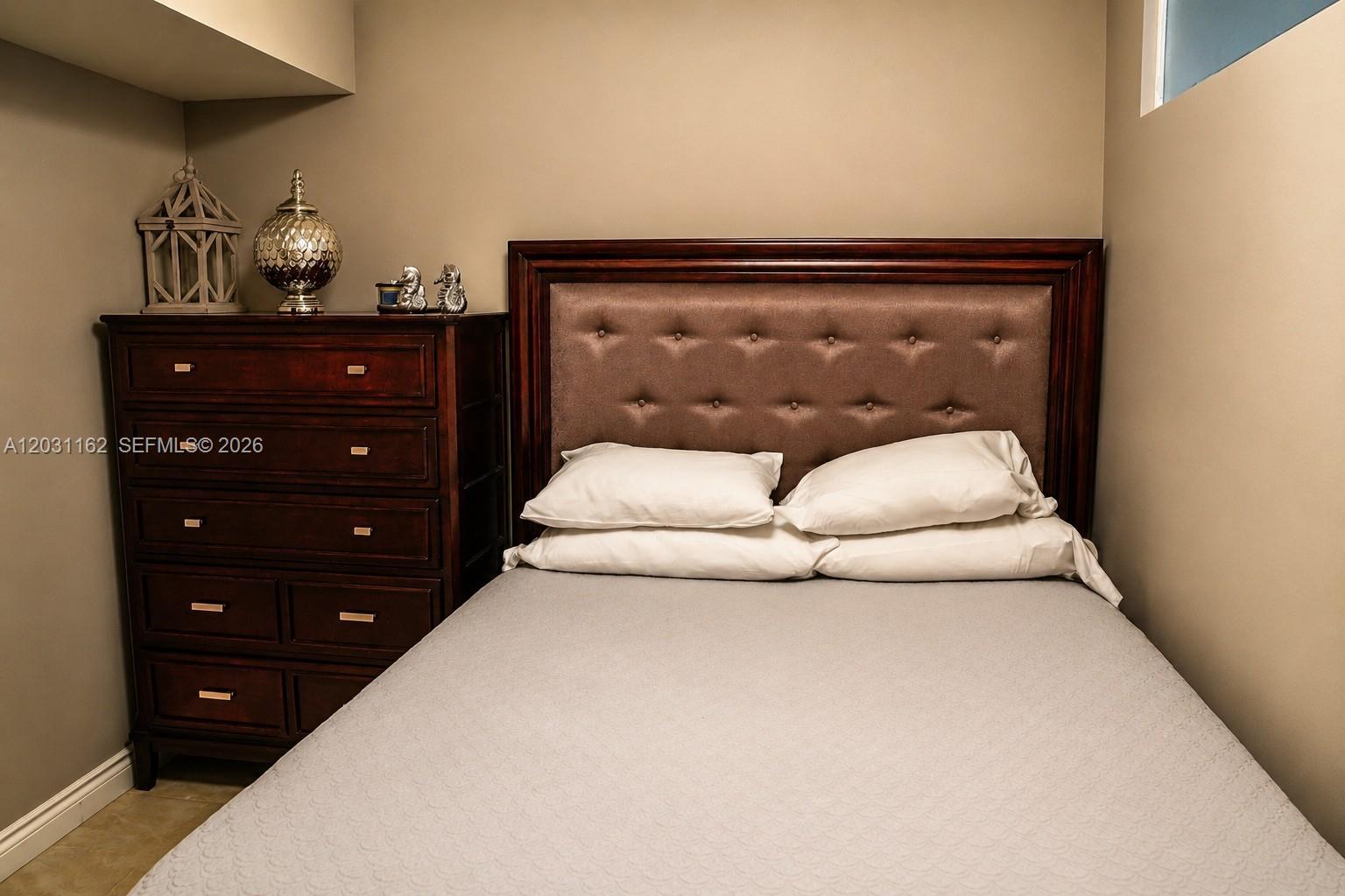 SOUTHPOINT CONDO - Residential Lease