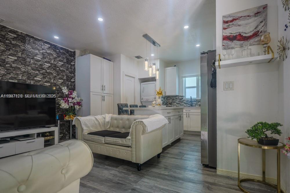 BRADLEY HEIGHTS - Residential