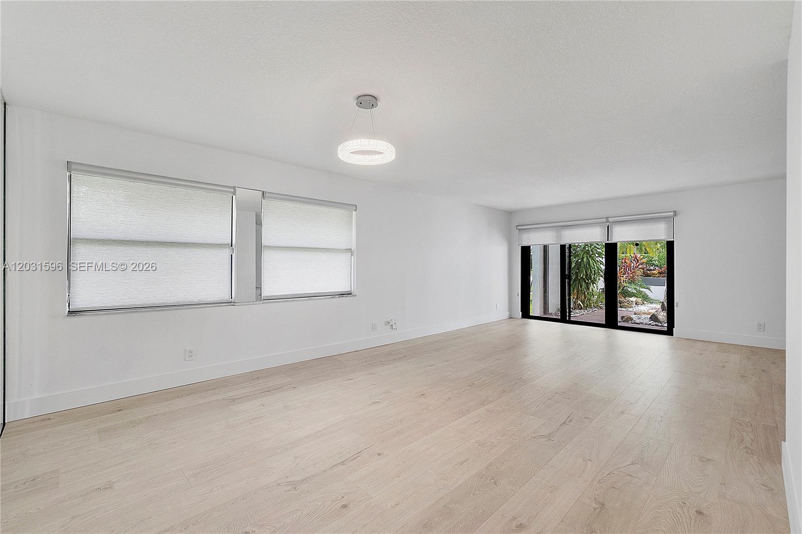 TOWNHOUSE VILLAGE AT BONAV - Residential Lease