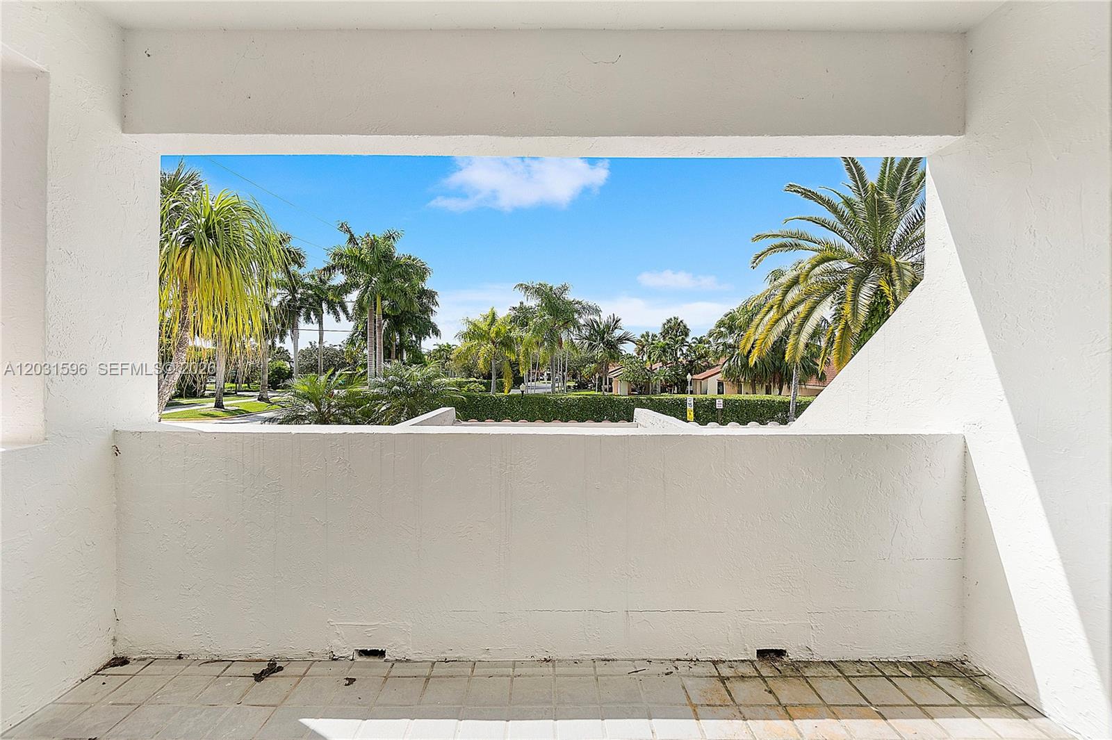 TOWNHOUSE VILLAGE AT BONAV - Residential Lease
