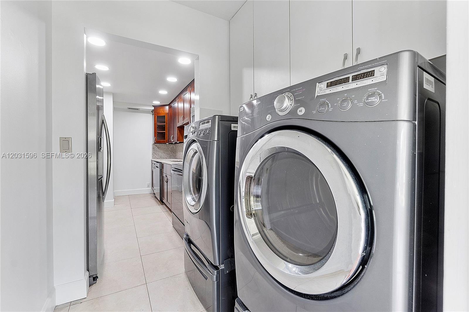 TOWNHOUSE VILLAGE AT BONAV - Residential Lease