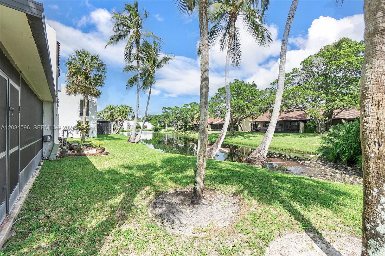 TOWNHOUSE VILLAGE AT BONAV - Residential Lease