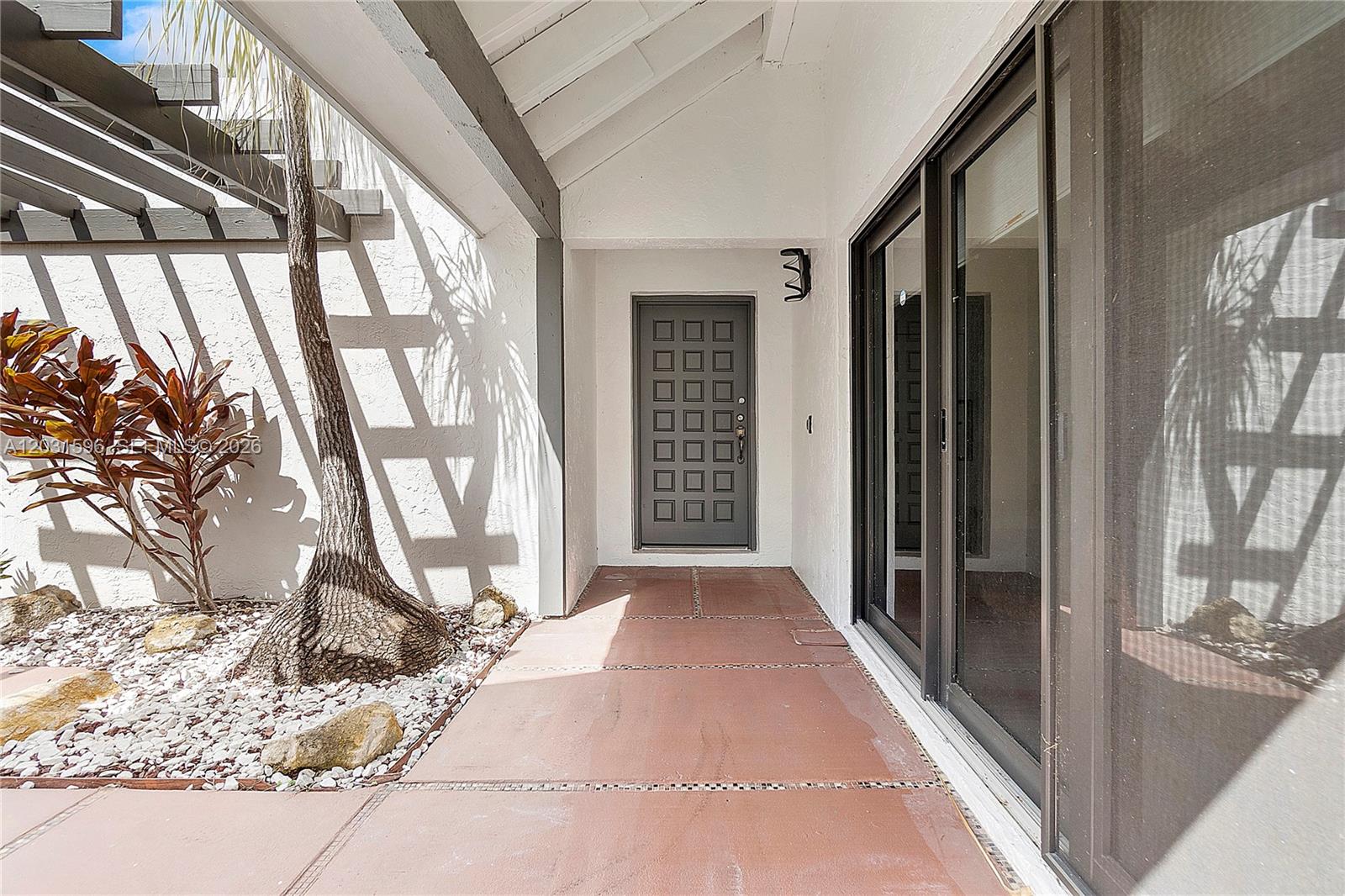 TOWNHOUSE VILLAGE AT BONAV - Residential Lease