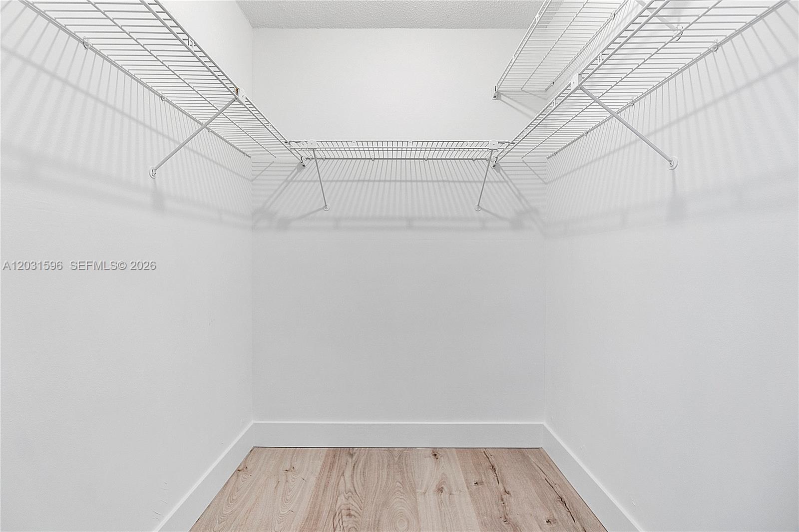 TOWNHOUSE VILLAGE AT BONAV - Residential Lease
