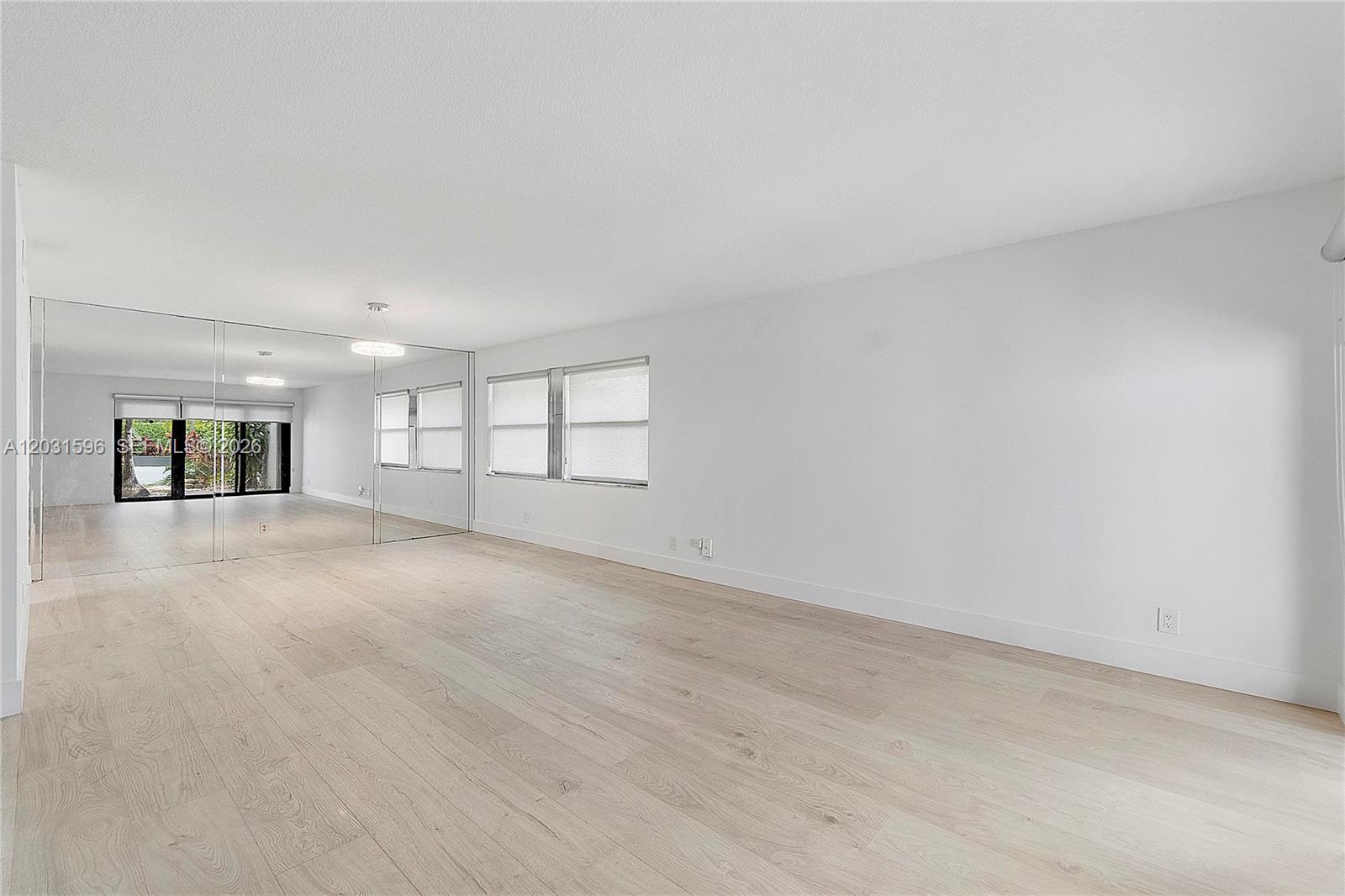 TOWNHOUSE VILLAGE AT BONAV - Residential Lease