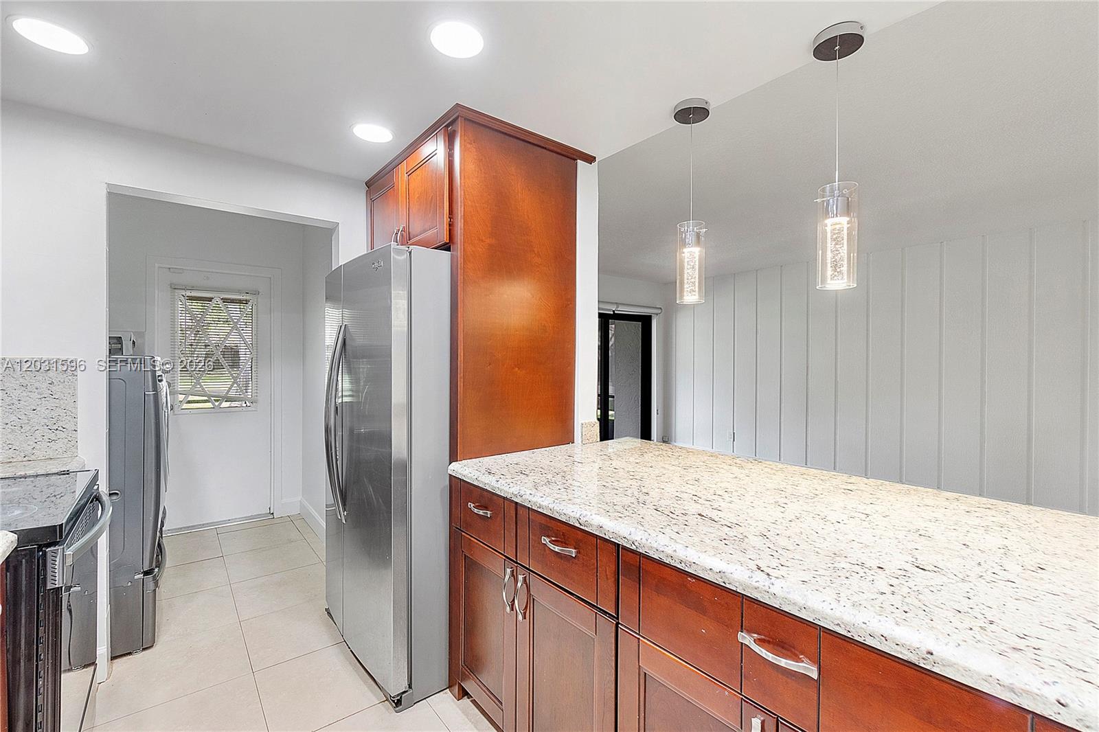 TOWNHOUSE VILLAGE AT BONAV - Residential Lease