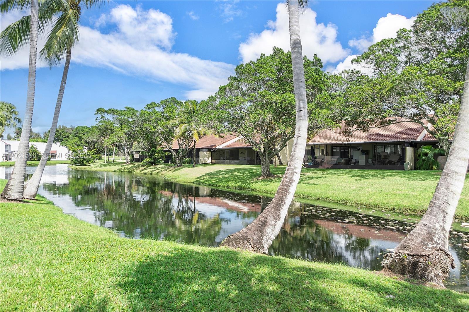 TOWNHOUSE VILLAGE AT BONAV - Residential Lease